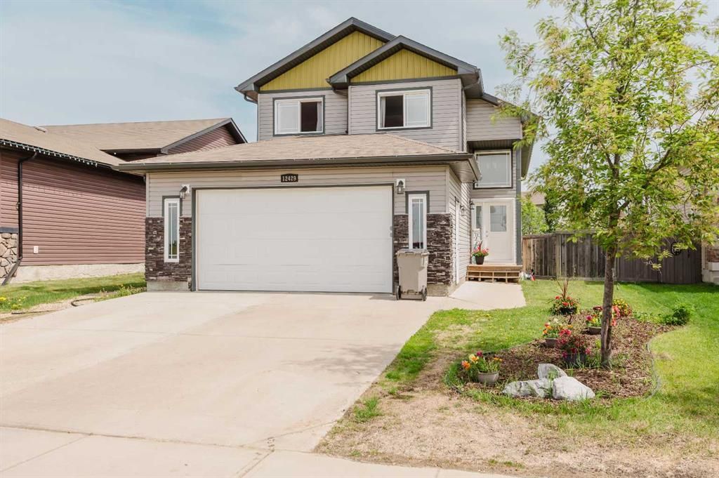 A &amp; B, 12429 103B Street  - Photo 2