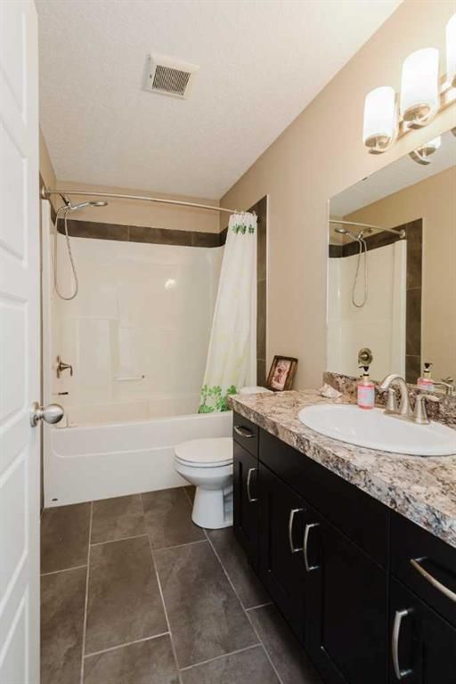 A &amp; B, 12429 103B Street  - Photo 28