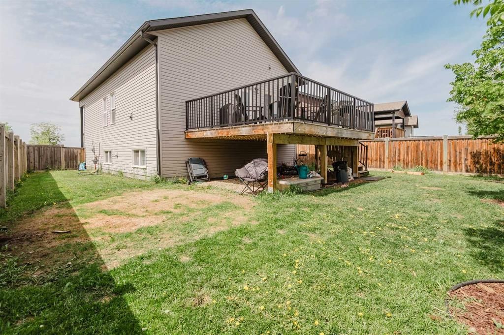 A &amp; B, 12429 103B Street  - Photo 3