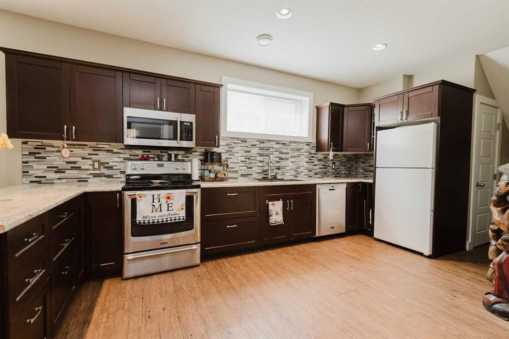 A &amp; B, 12429 103B Street  - Photo 33