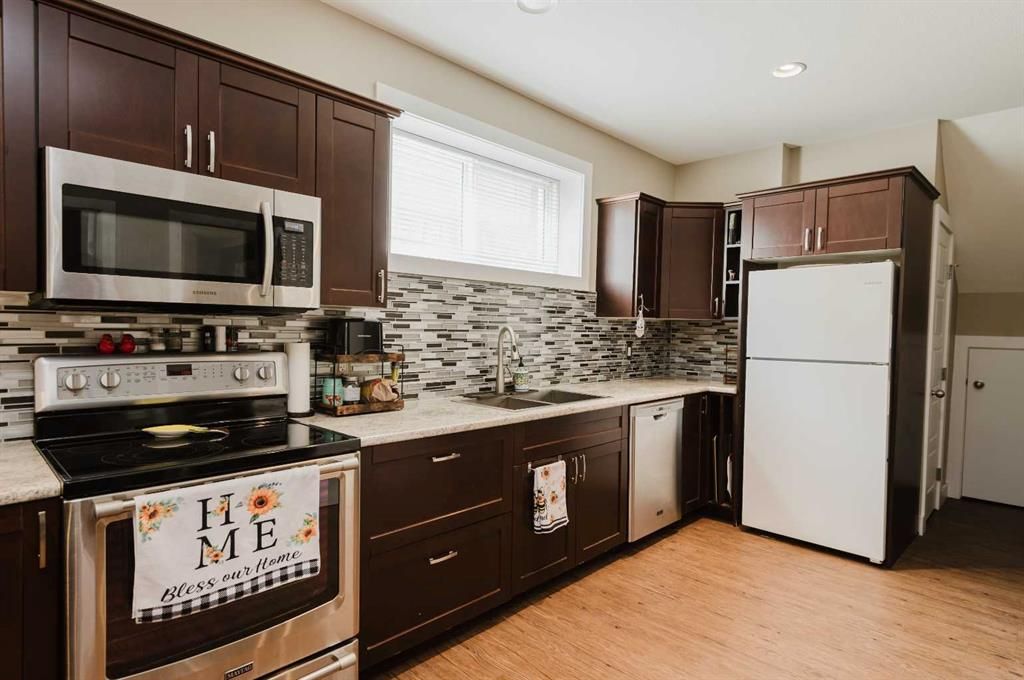A &amp; B, 12429 103B Street  - Photo 35