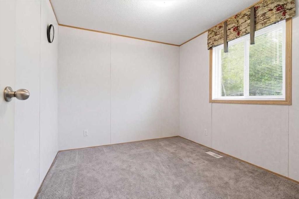 70, 25039 Township Road 722   - Photo 12