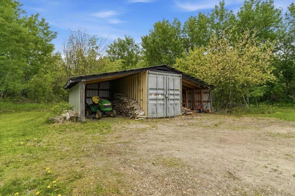 70, 25039 Township Road 722   - Photo 28