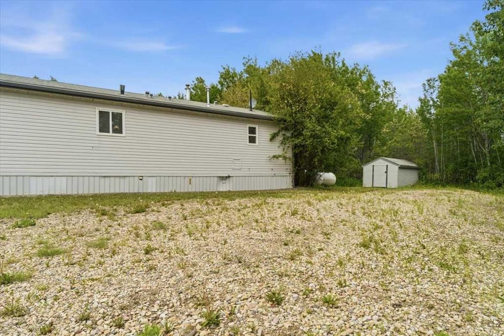 70, 25039 Township Road 722   - Photo 33