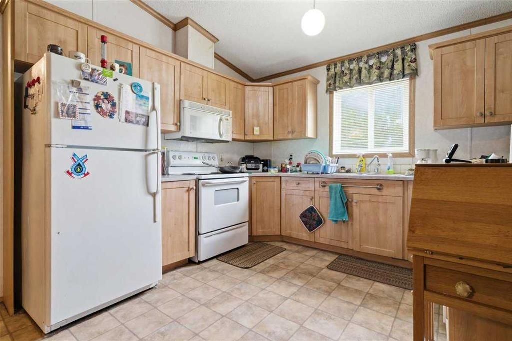 70, 25039 Township Road 722   - Photo 6