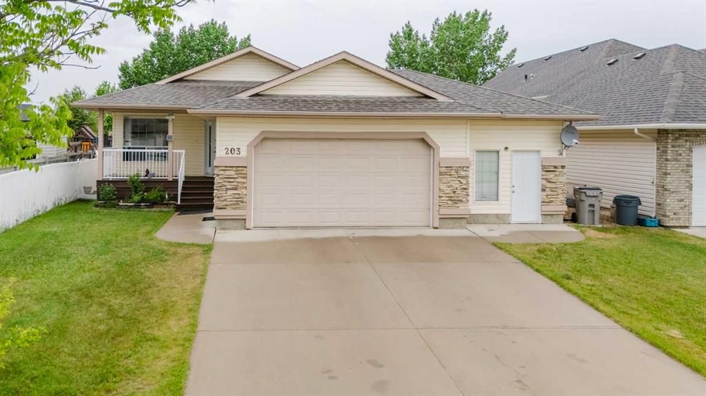 203 Pinnacle Way  - Photo 1