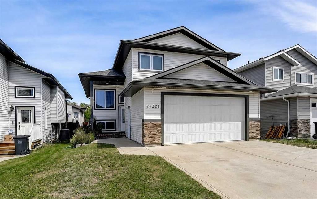 10228 94 Street  - Photo 1
