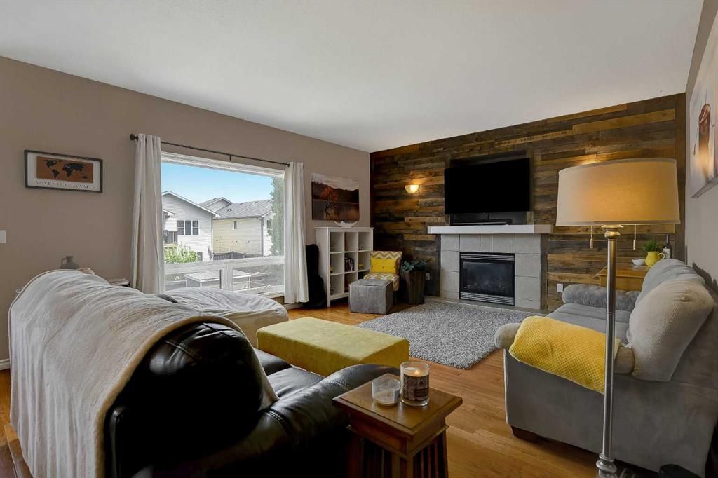 10228 94 Street  - Photo 3
