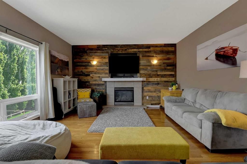 10228 94 Street  - Photo 4