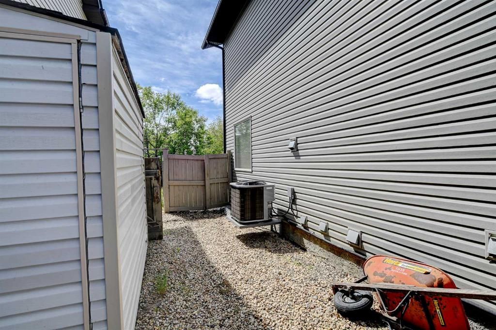 8837 89 Avenue  - Photo 36