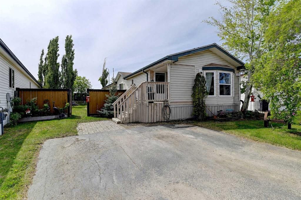 9021 85 Avenue  - Photo 3