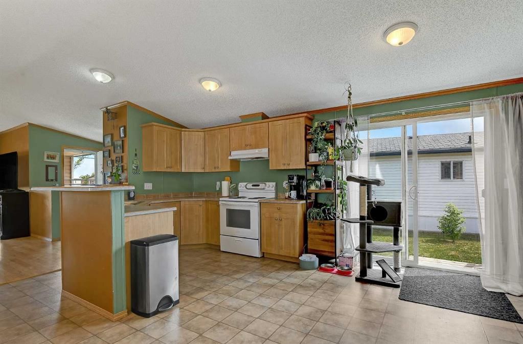 9021 85 Avenue  - Photo 7