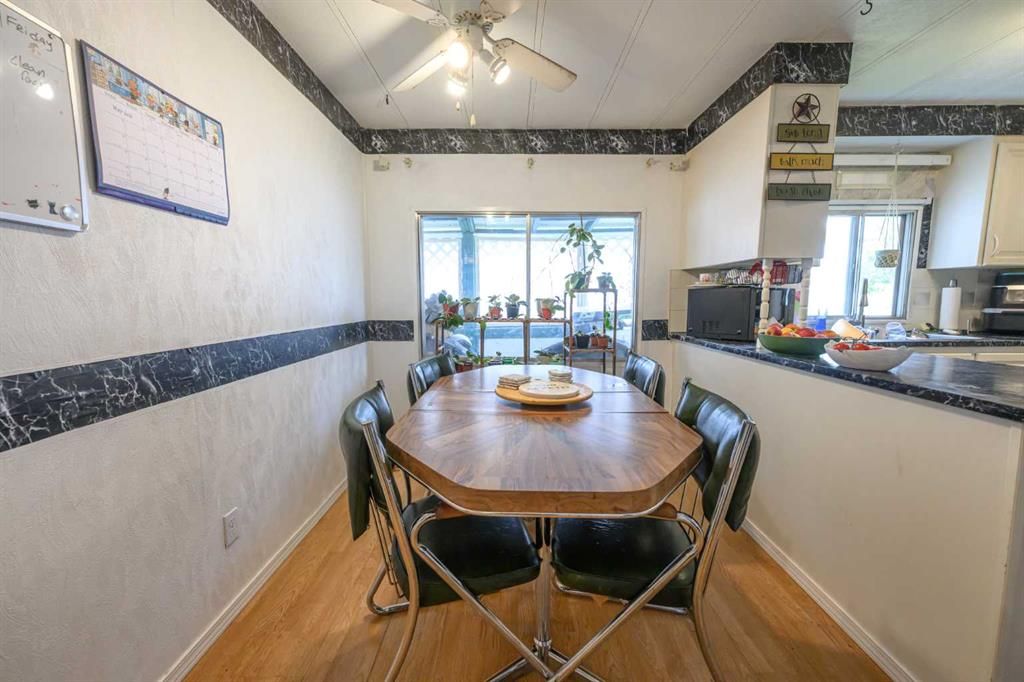 9915 99 Street  - Photo 14