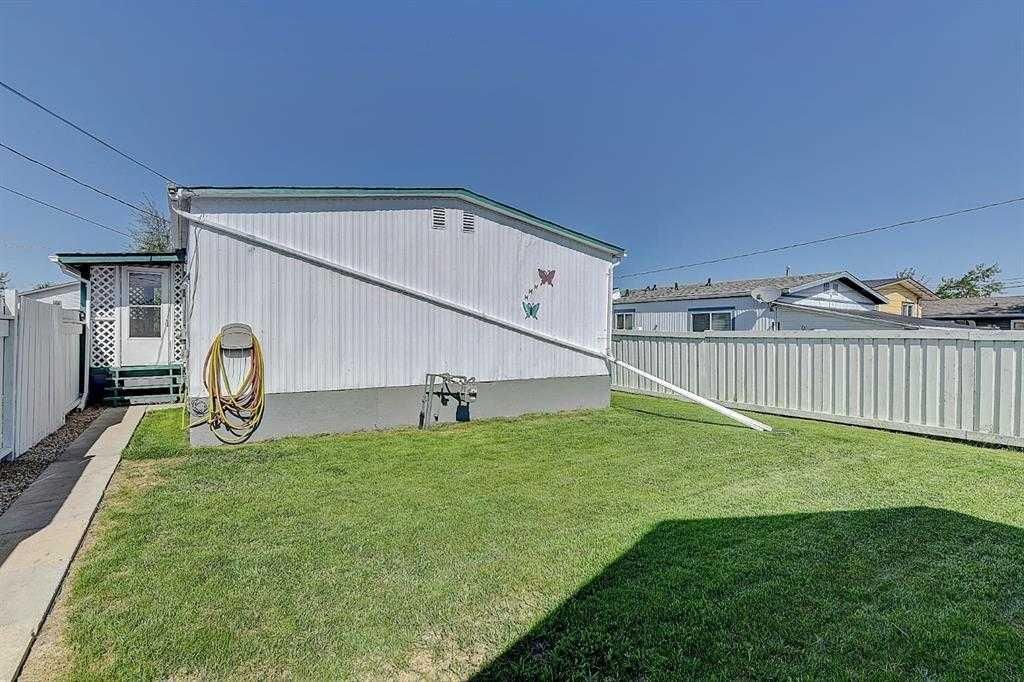 9915 99 Street  - Photo 21
