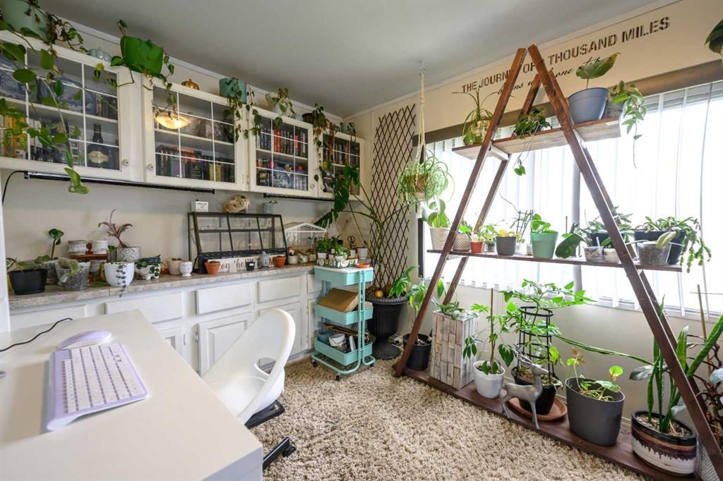 9915 99 Street  - Photo 9