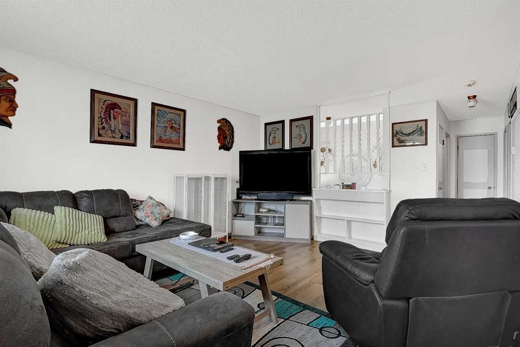 9822, 9824 96 Avenue  - Photo 5