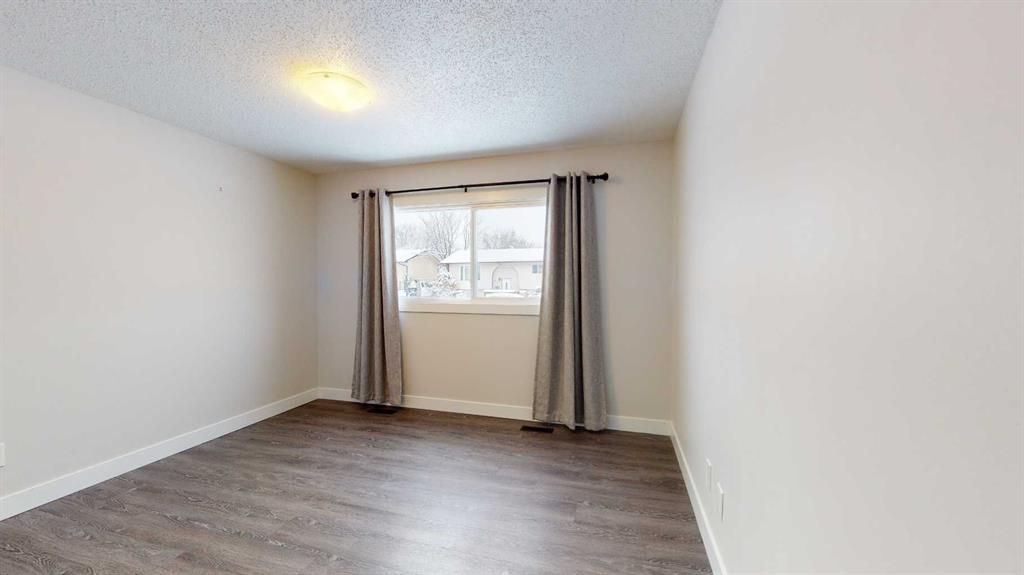 9730 117 Avenue  - Photo 12