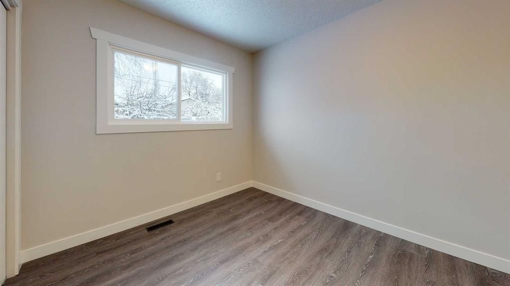 9730 117 Avenue  - Photo 17