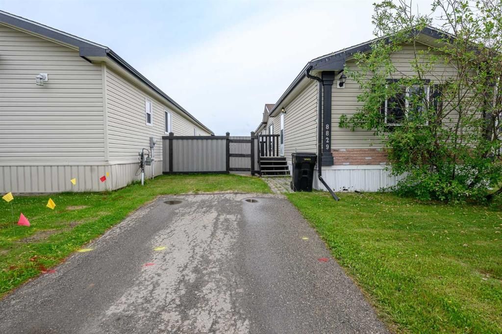 8829 90 Avenue - Photo 1