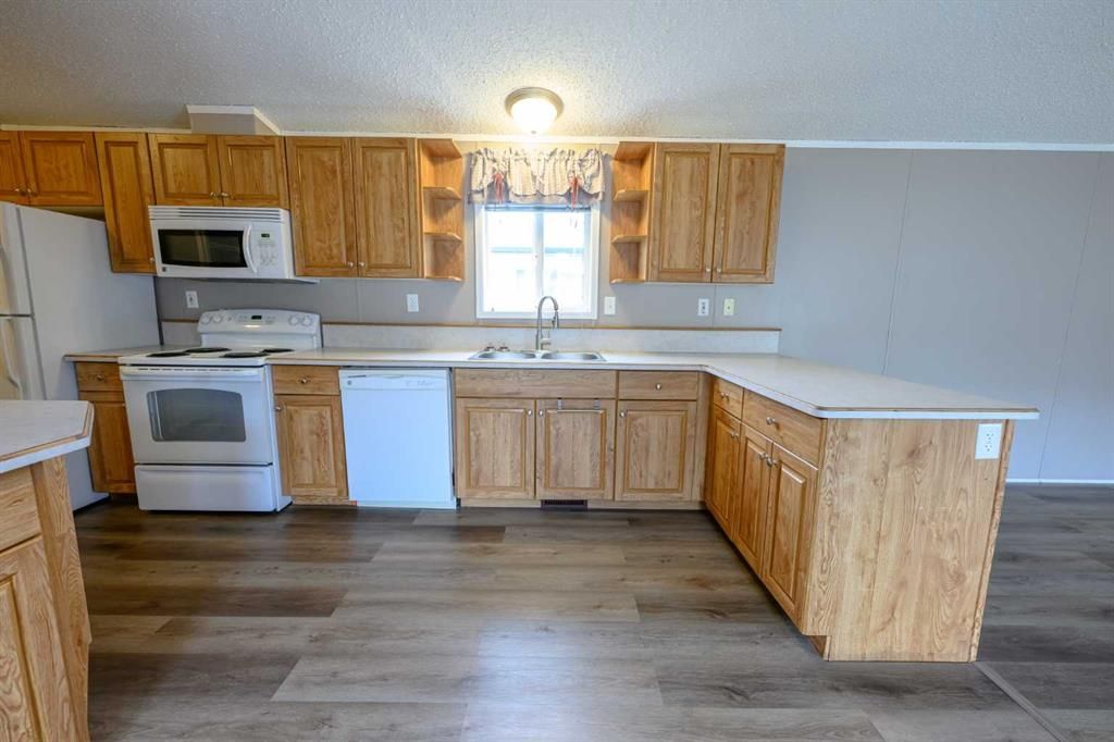 8829 90 Avenue  - Photo 6