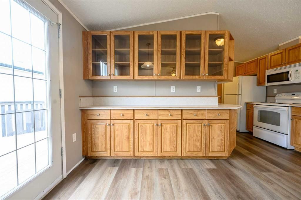 8829 90 Avenue  - Photo 9
