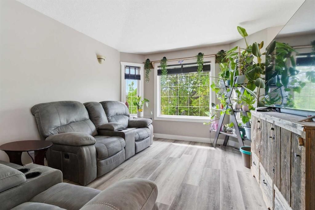 6209 90 Street  - Photo 5