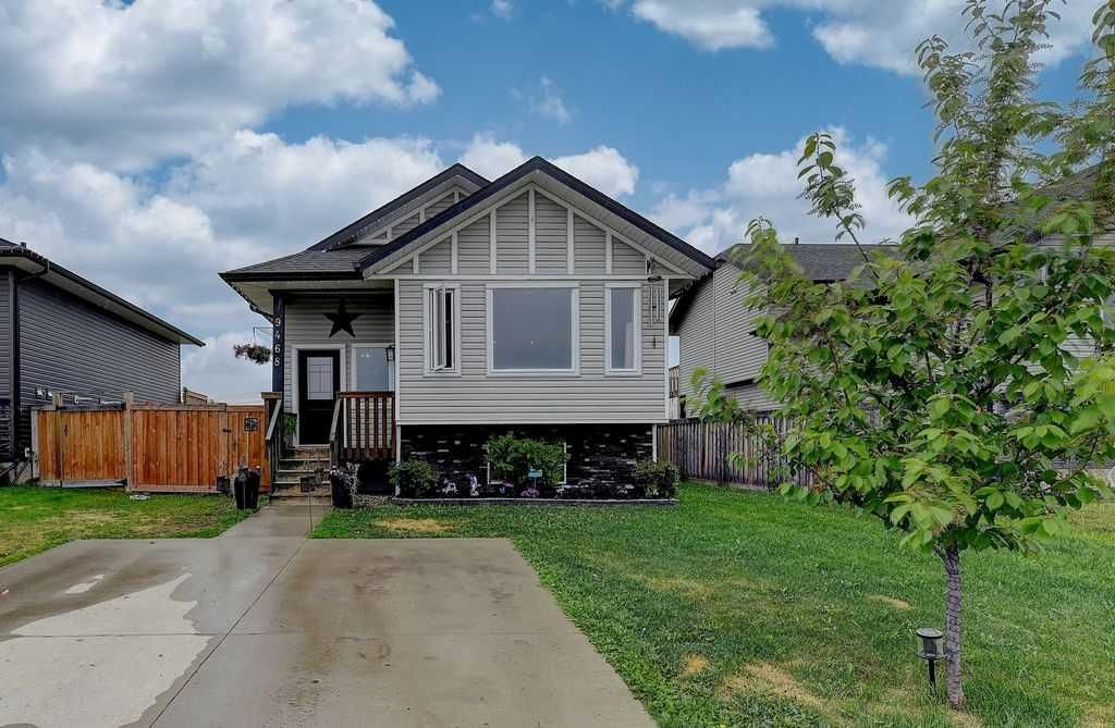 9468 93 Street  - Photo 2