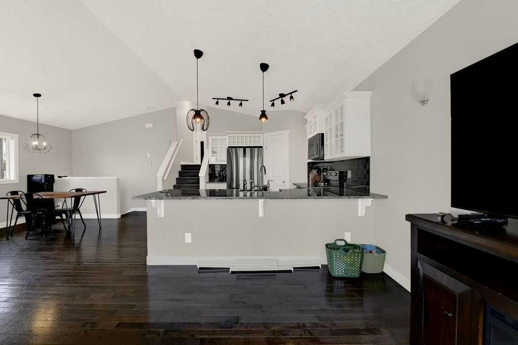 9468 93 Street  - Photo 4