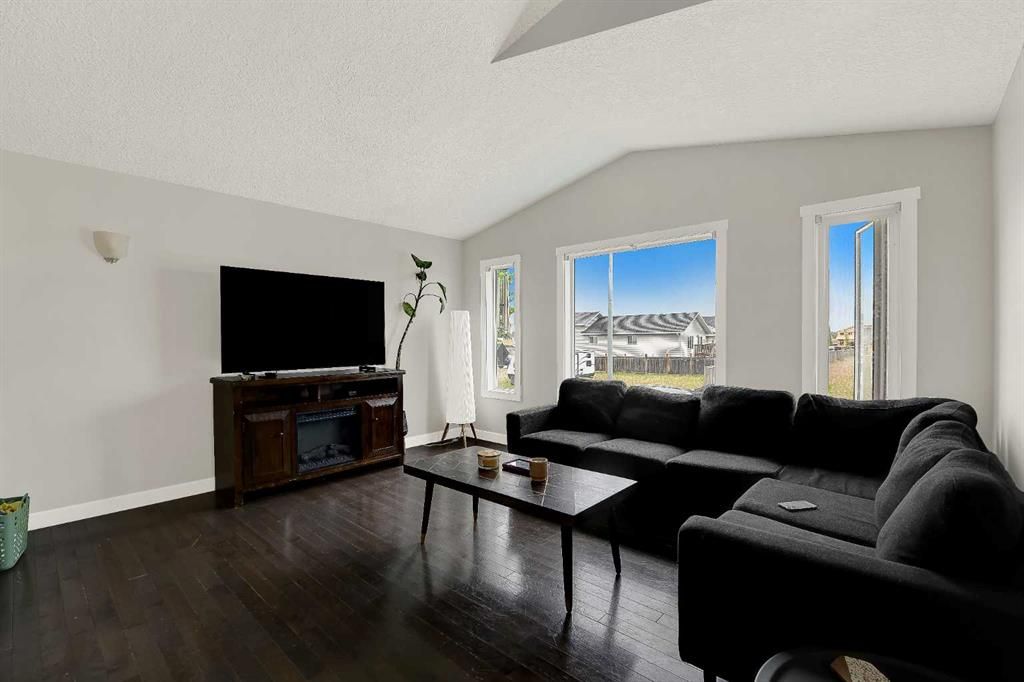 9468 93 Street  - Photo 5
