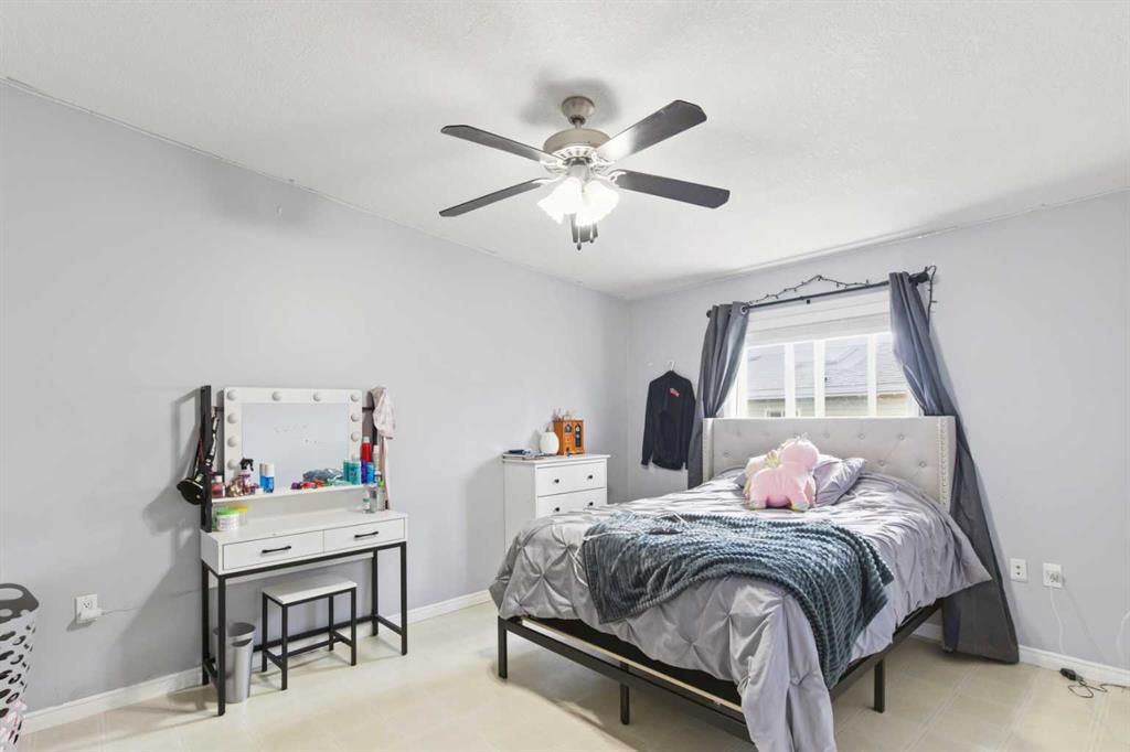 593 Stewart Street  - Photo 15