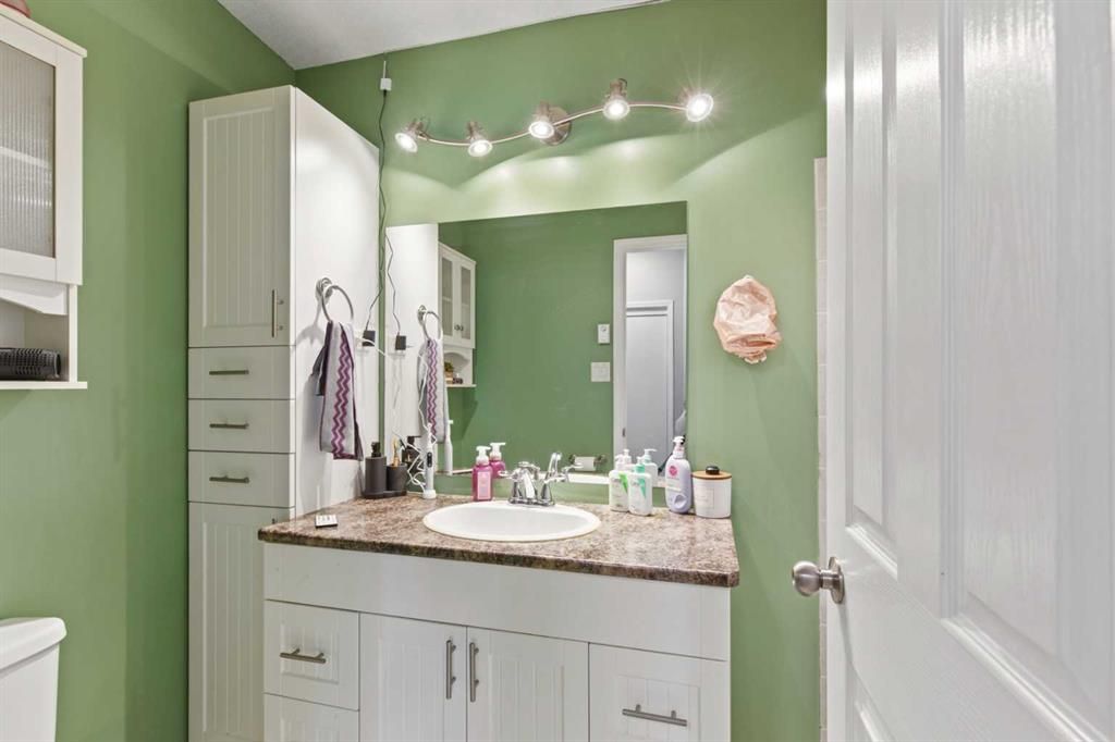 593 Stewart Street  - Photo 16