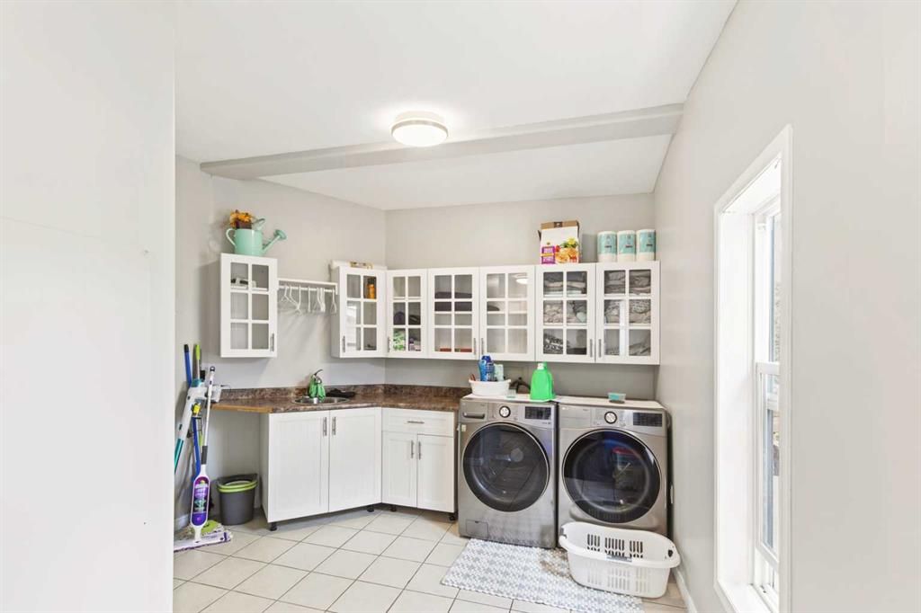 593 Stewart Street  - Photo 17