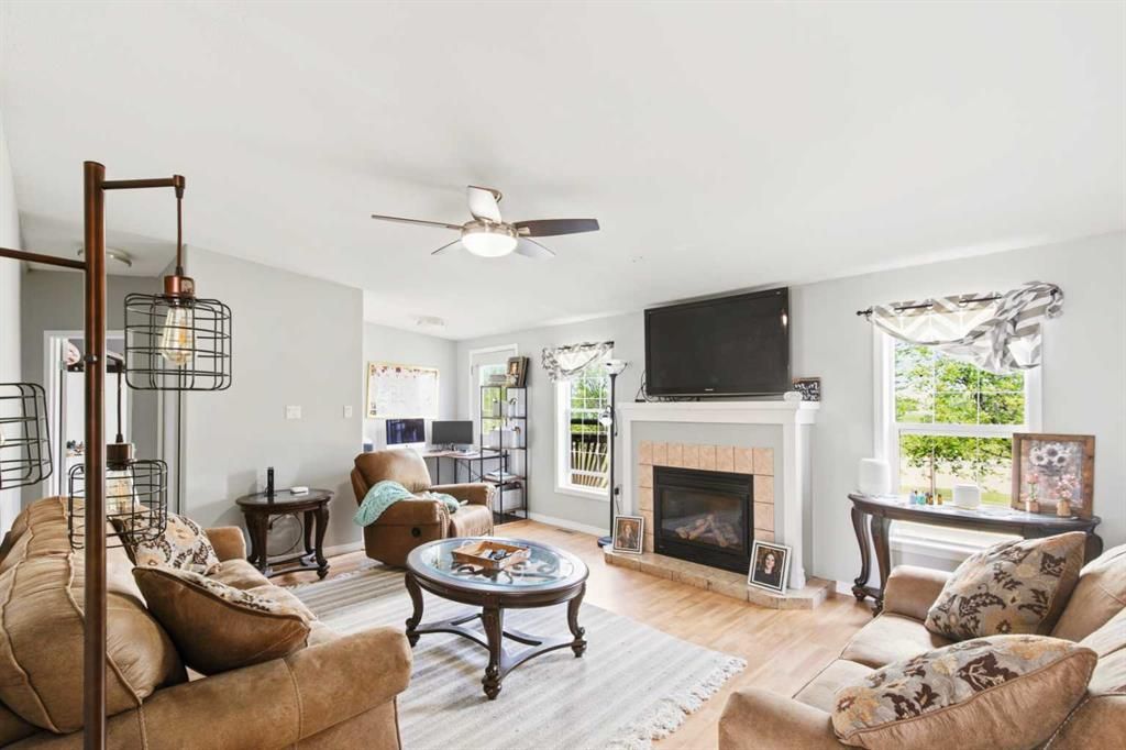 593 Stewart Street  - Photo 6