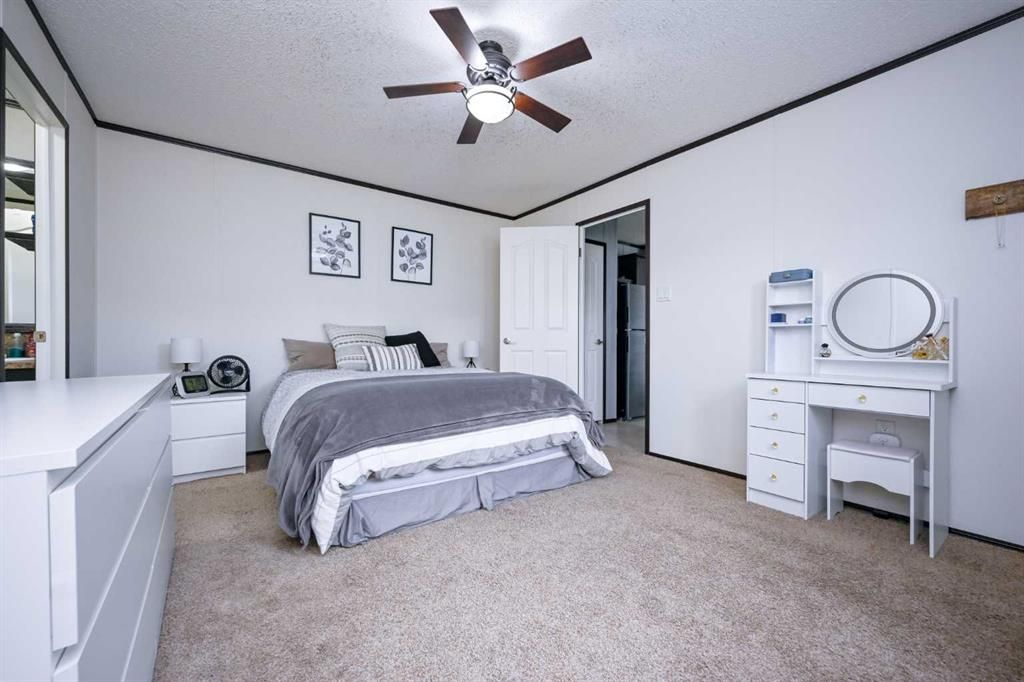 8813 88C Street  - Photo 12