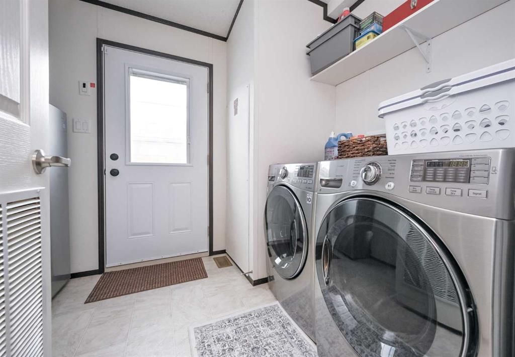 8813 88C Street  - Photo 15