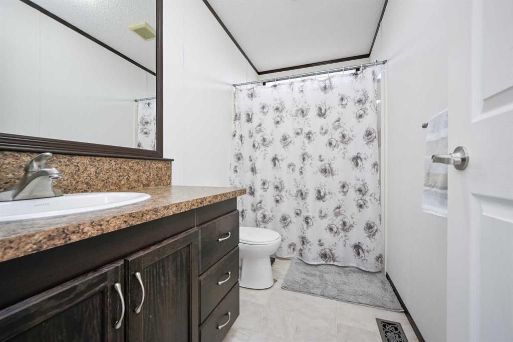 8813 88C Street  - Photo 17