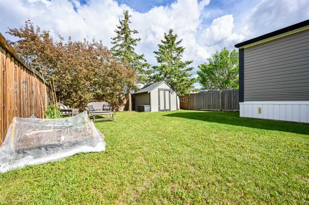 8813 88C Street  - Photo 20