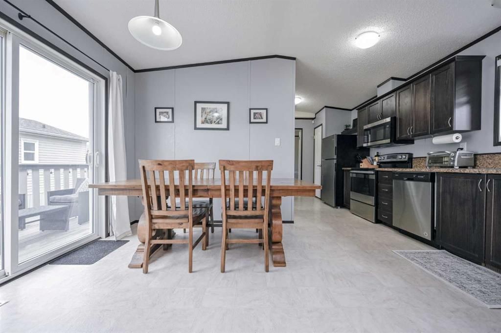 8813 88C Street  - Photo 6