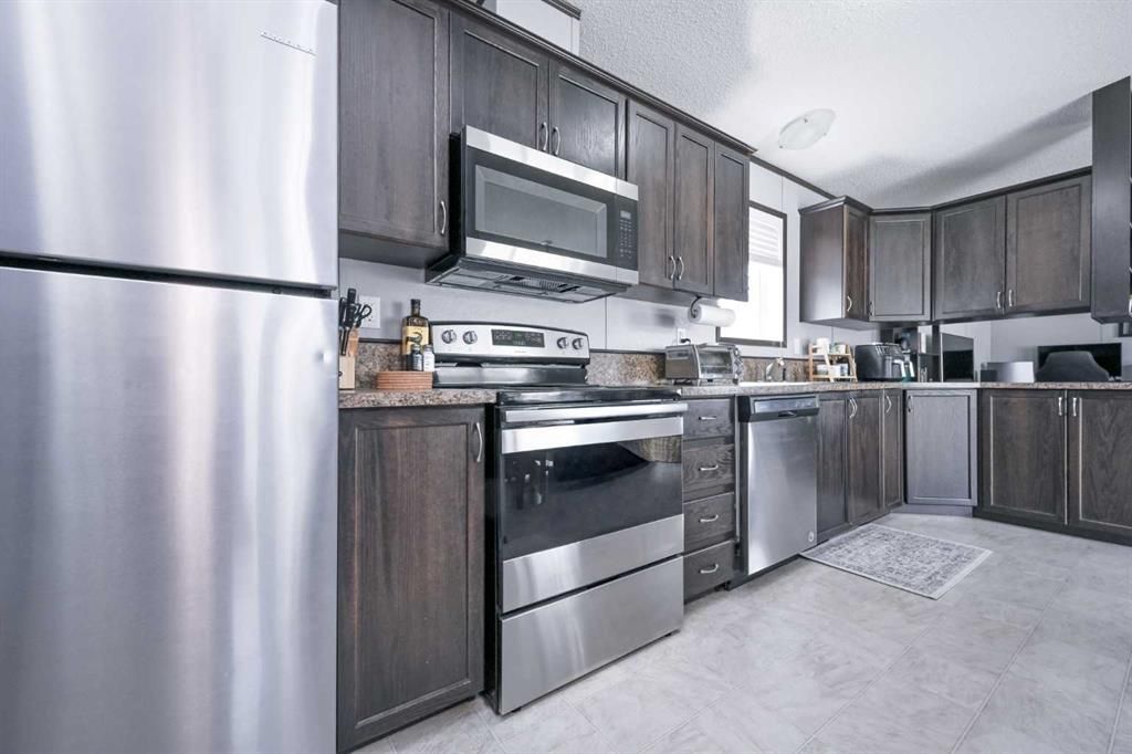 8813 88C Street  - Photo 9
