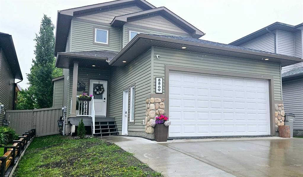 8869 96 Avenue - Photo 1
