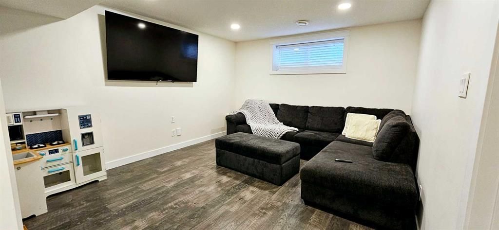 8869 96 Avenue  - Photo 31
