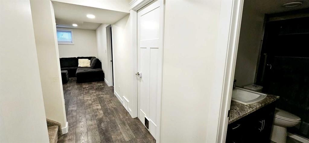 8869 96 Avenue  - Photo 32