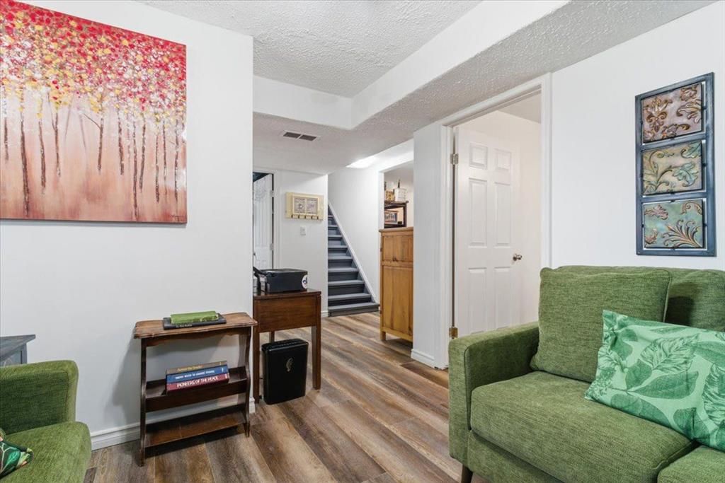 10101 99 Avenue  - Photo 18