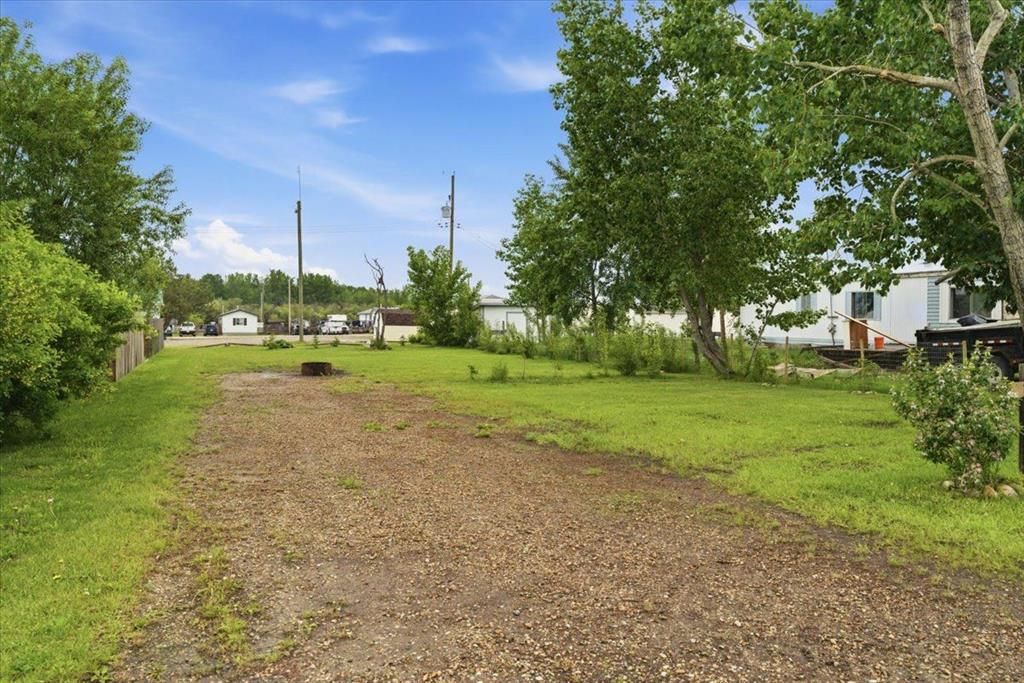 10105 99 Avenue  - Photo 2