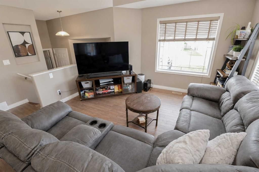 7017 115B Street  - Photo 4