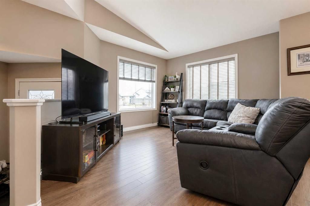 7017 115B Street  - Photo 5