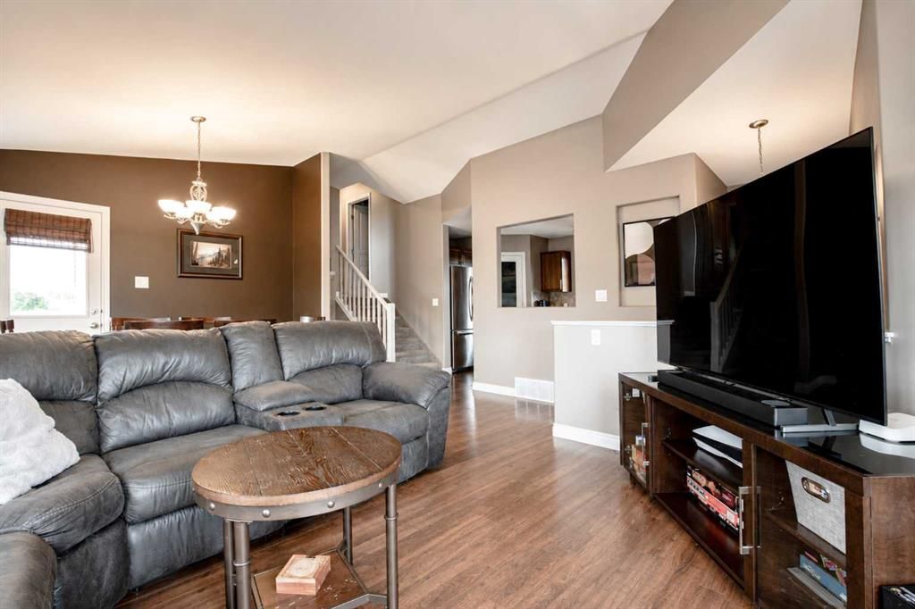 7017 115B Street  - Photo 6