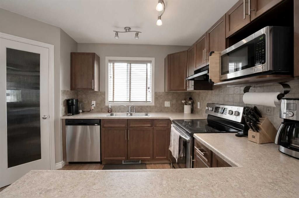 7017 115B Street  - Photo 8