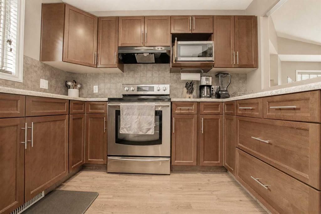 7017 115B Street  - Photo 9