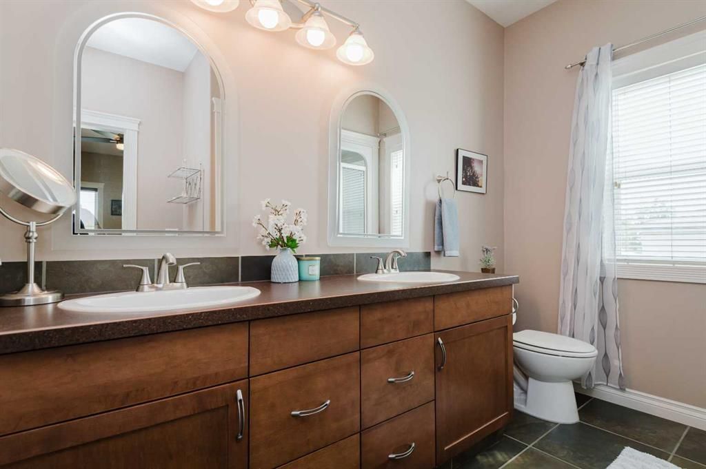 7925 Carriage Lane Drive  - Photo 11